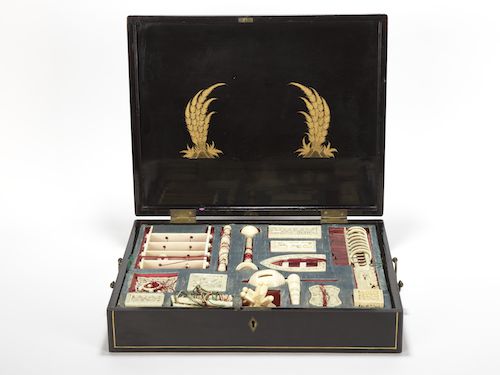 Game box with ivory components