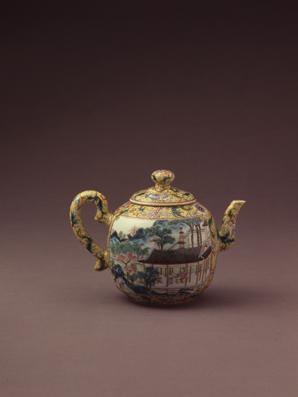 Teapot painted in fencai enamels with a scene in a tea pavilion