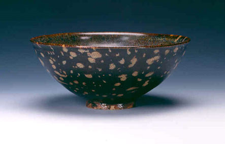 Bowl with four paper-cut phoenix patterns in black glaze, Jizhou ware