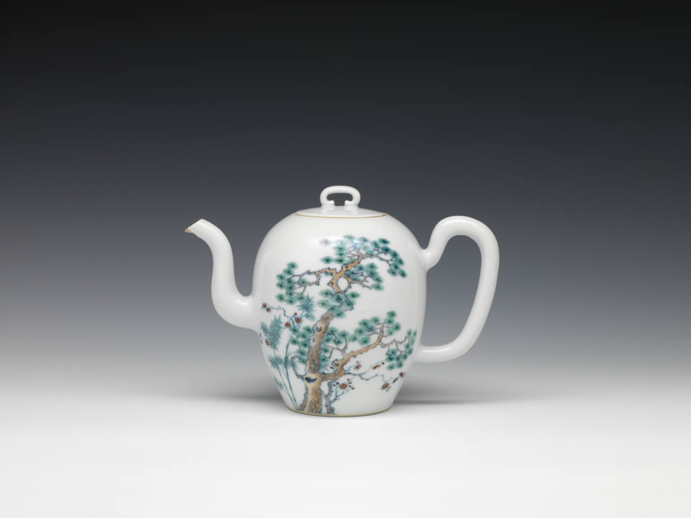 Teapot with the three friends of winter in doucai enamels