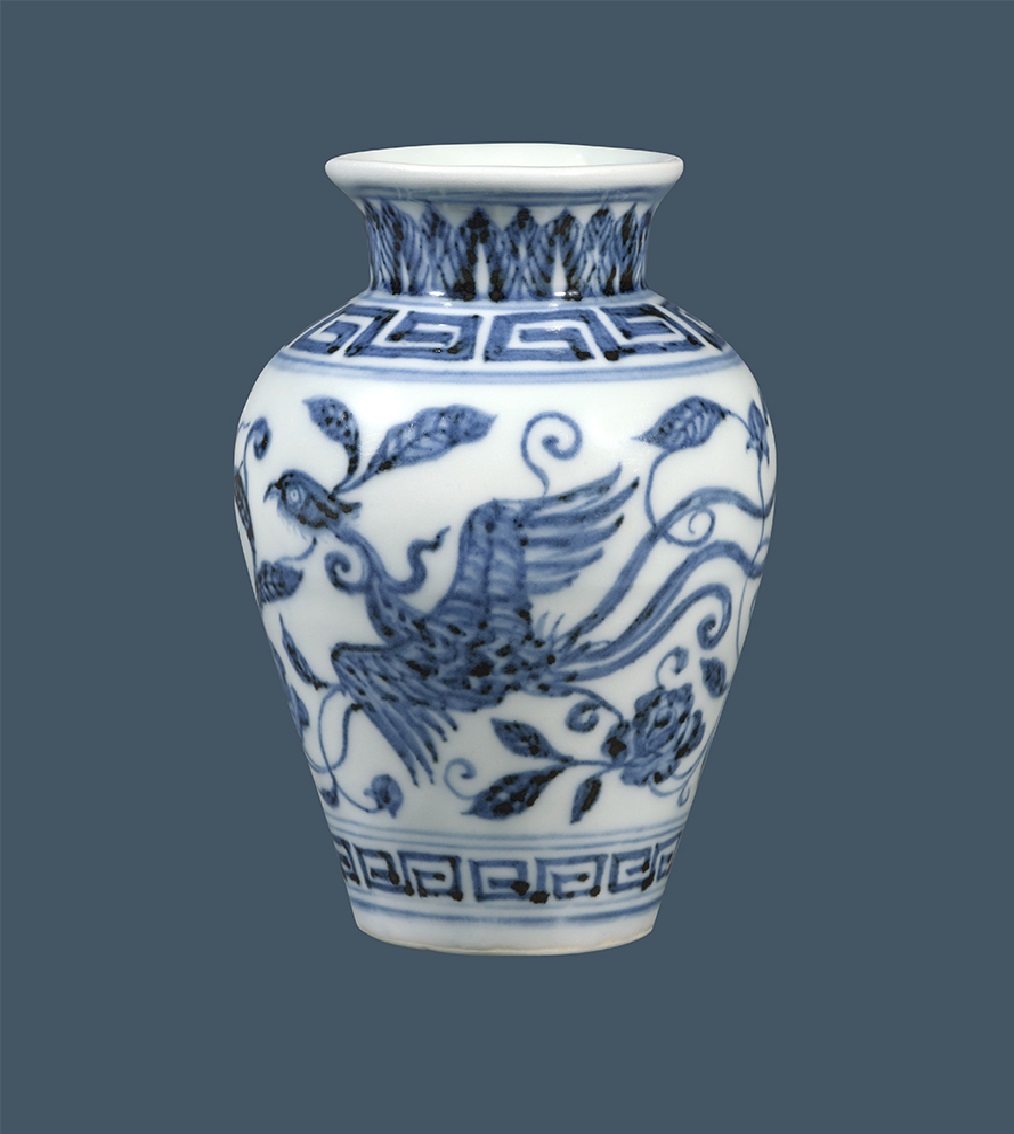 Jar with phoenix and floral design in underglaze blue