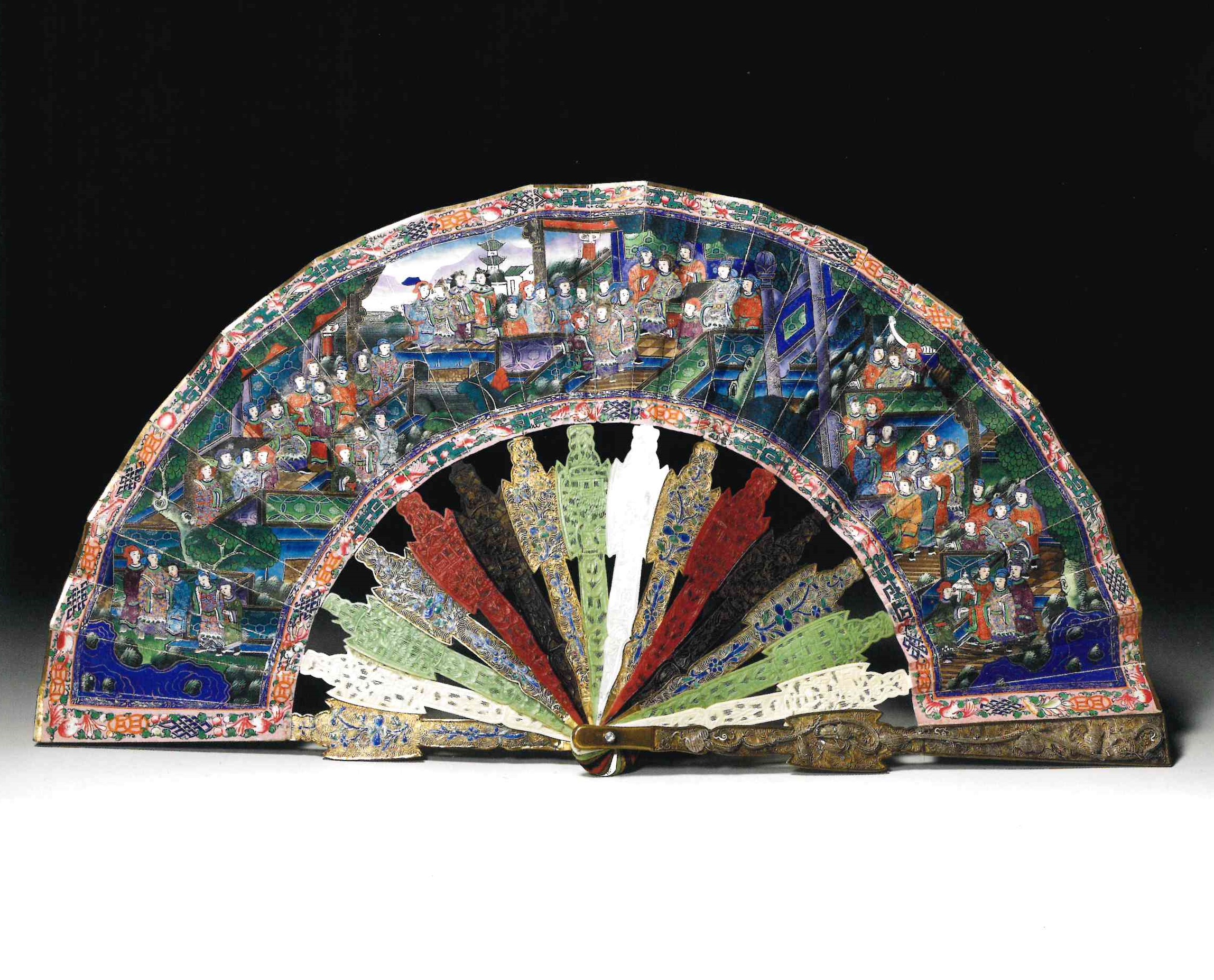Paper mandarin folding fan held by sticks of different materials